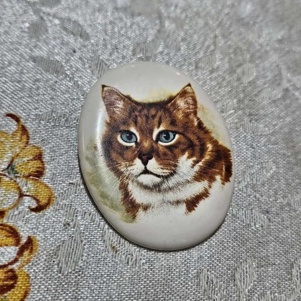vintage cottagecore whimsical cat ceramic brooch